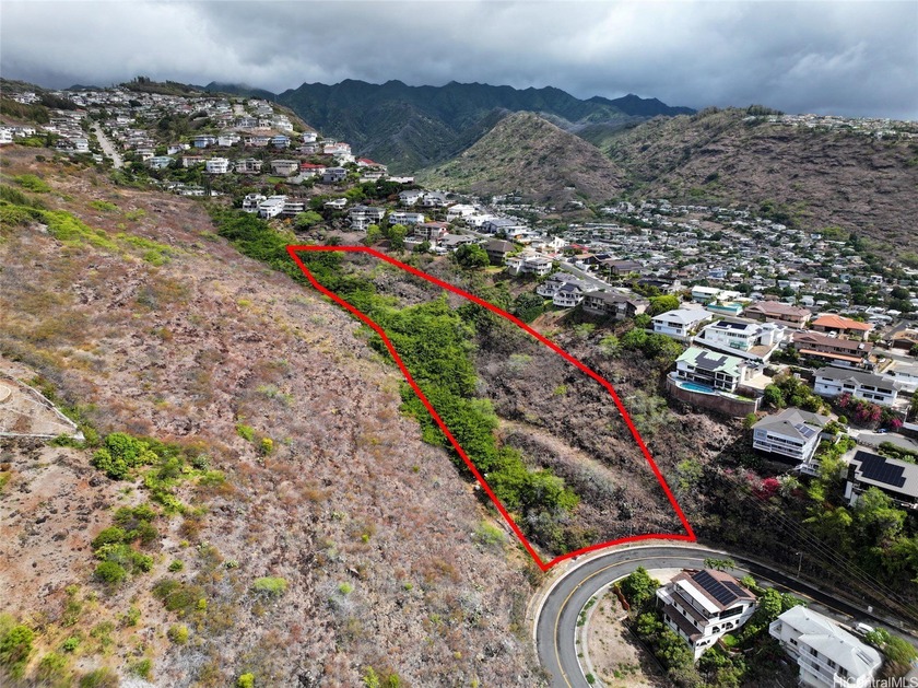 A RARE canvas for a custom vision with gorgeous views and a - Beach Lot for sale in Honolulu, Hawaii on Beachhouse.com