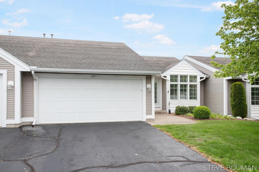 Welcome to our delightful ranch-style condominium close to the - Beach Condo for sale in Holland, Michigan on Beachhouse.com