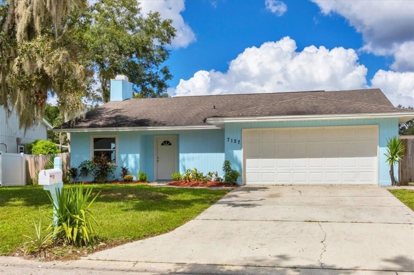 One or more photo(s) has been virtually staged. MOVE-IN READY - Beach Home for sale in Sarasota, Florida on Beachhouse.com