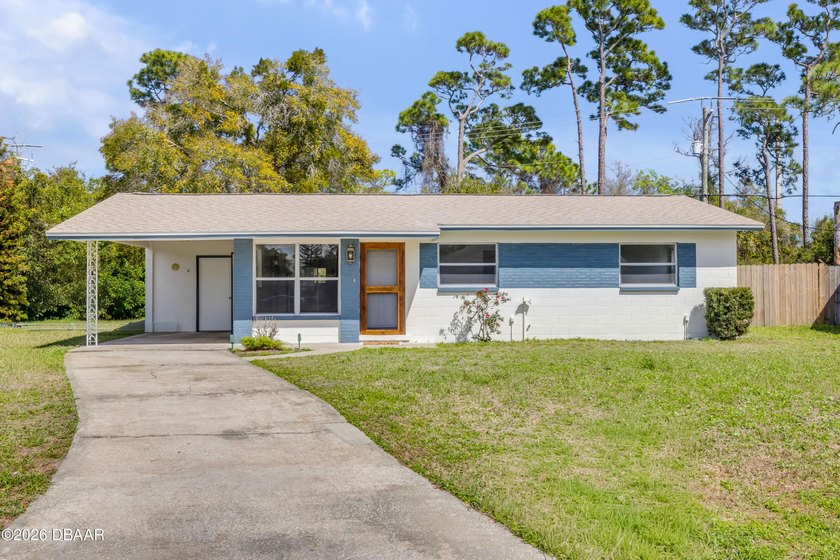 YOU NEED TO SEE THIS HOME TO APPRECIATE THE VALUE. What if the - Beach Home for sale in South Daytona, Florida on Beachhouse.com