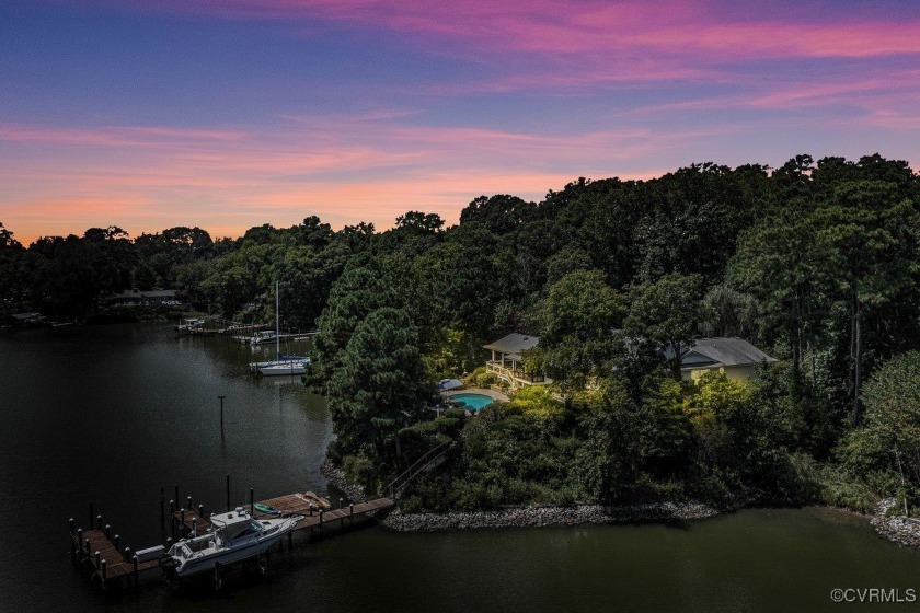 This waterfront property promises serene privacy for the home - Beach Home for sale in Weems, Virginia on Beachhouse.com