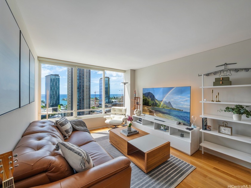 This upgraded 2-bedroom, 2-bath residence on the 26th floor of - Beach Condo for sale in Honolulu, Hawaii on Beachhouse.com