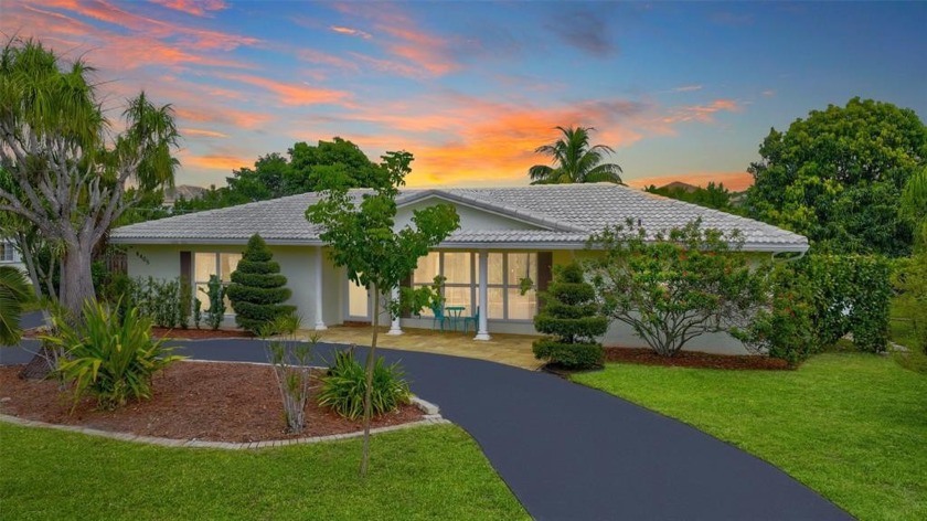 Coral Springs gem! This immaculate single-story pool home boasts - Beach Home for sale in Coral Springs, Florida on Beachhouse.com