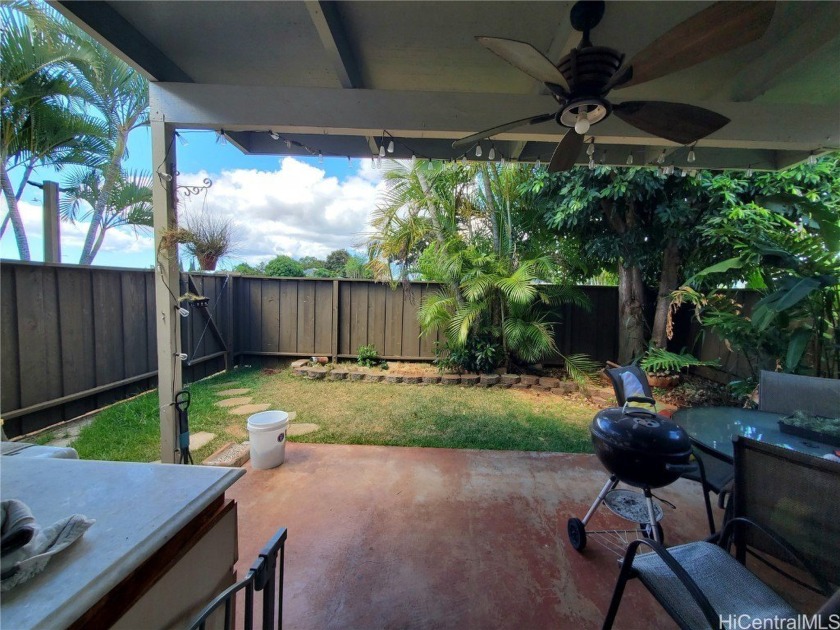 This inviting 2-bedroom, 1-bathroom townhouse offers 2 parking - Beach Condo for sale in Mililani, Hawaii on Beachhouse.com