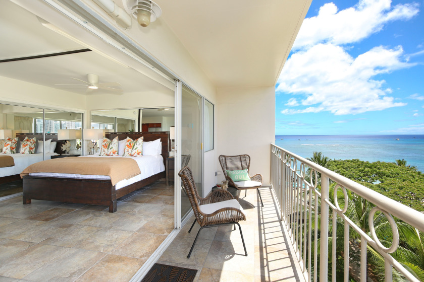 Gorgeous Ocean View! Steps to Beach! Centrally located, full - Beach Vacation Rentals in Honolulu, Hawaii on Beachhouse.com