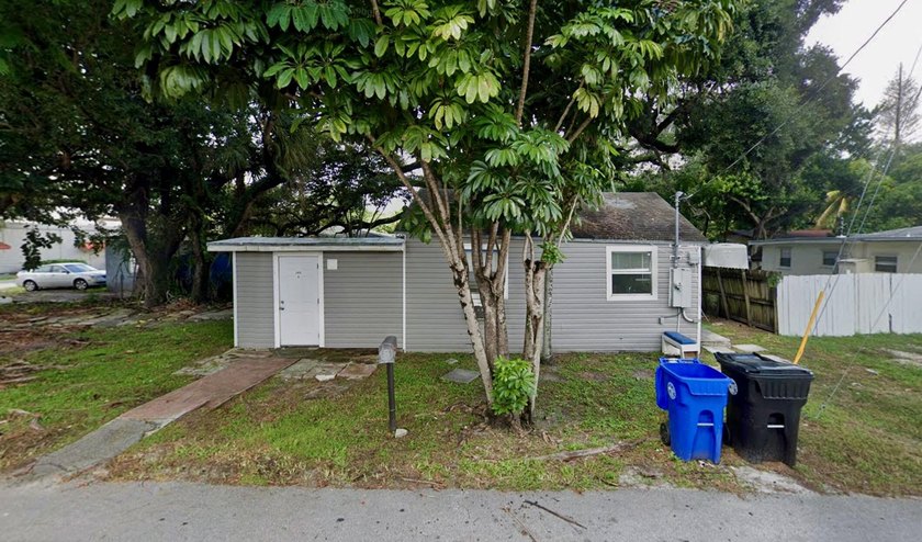 Beautifully renovated 2-bedroom, 1-bath in the desirable - Beach Home for sale in North Miami Beach, Florida on Beachhouse.com