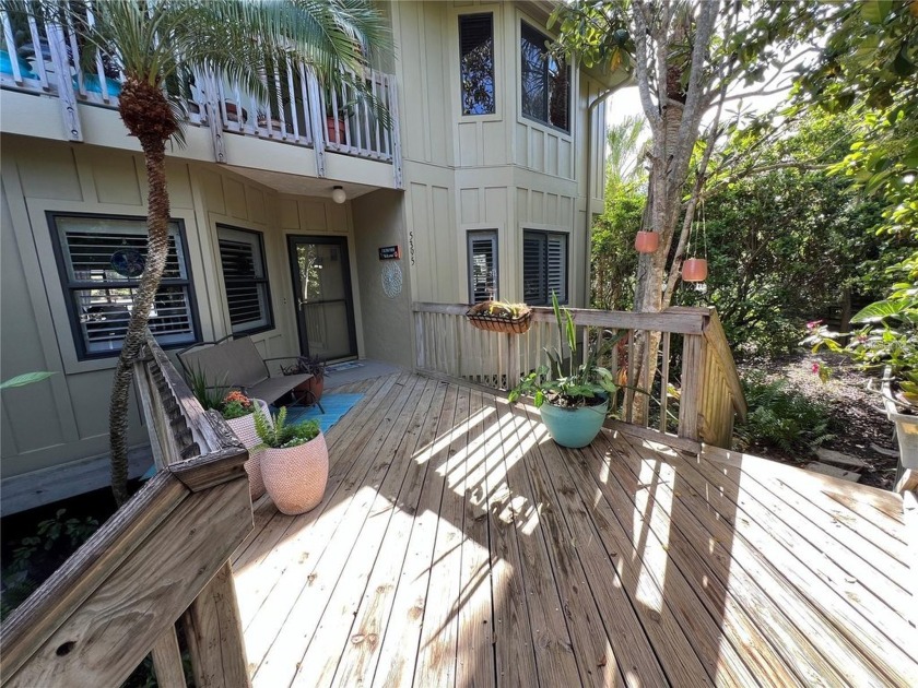 Lake Arrowhead Trail, rarely available.... These are the best - Beach Condo for sale in Sarasota, Florida on Beachhouse.com