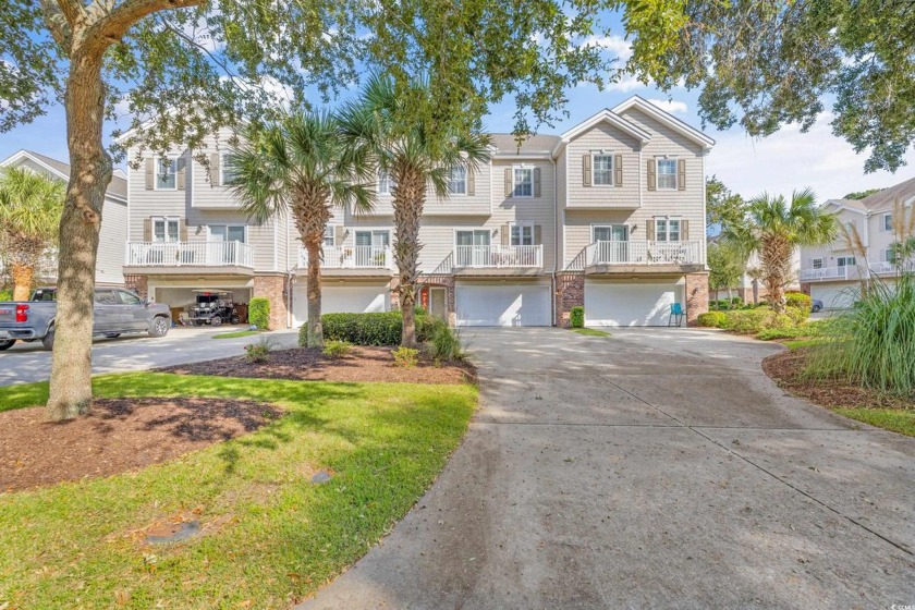 Stunning 3-Bedroom, 3-Bath Townhouse in Ocean Keyes North Myrtle - Beach Townhome/Townhouse for sale in North Myrtle Beach, South Carolina on Beachhouse.com