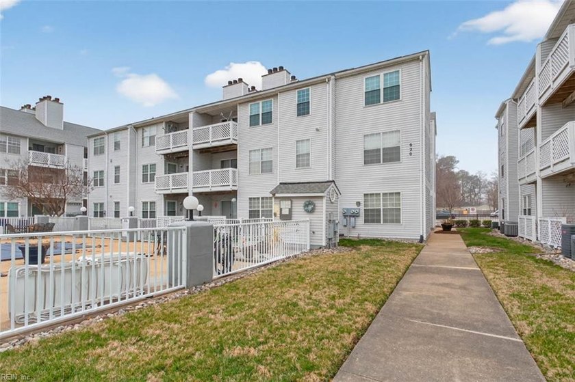 Enjoy coastal living in the heart of the ViBe District in - Beach Condo for sale in Virginia Beach, Virginia on Beachhouse.com