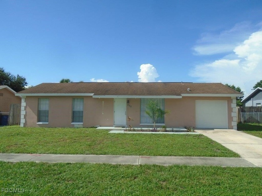 Great home in great location close to everything in NFM !! NEW - Beach Home for sale in North Fort Myers, Florida on Beachhouse.com