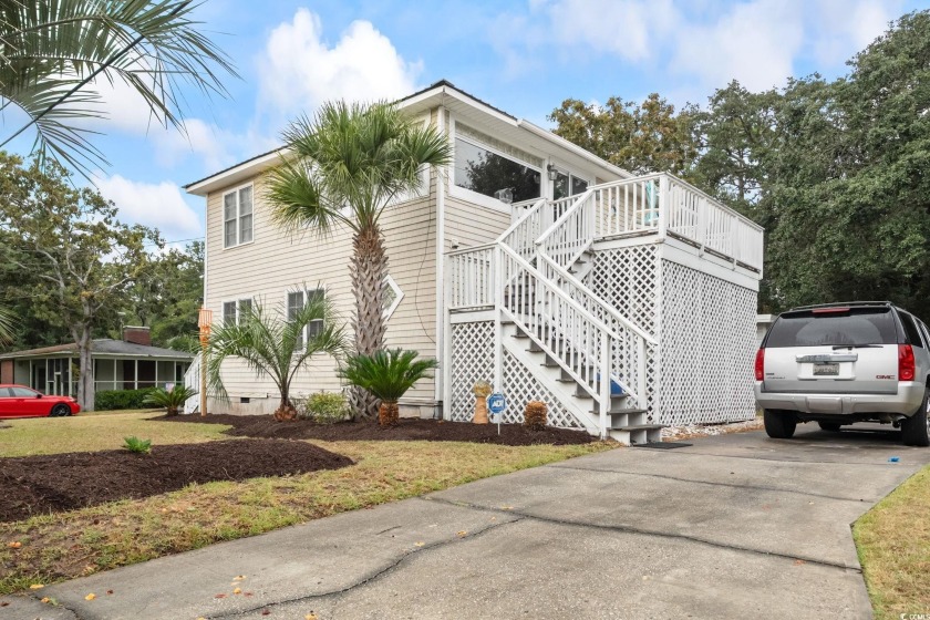 Discover this charming 3rd row duplex perfectly situated in the - Beach Townhome/Townhouse for sale in North Myrtle Beach, South Carolina on Beachhouse.com