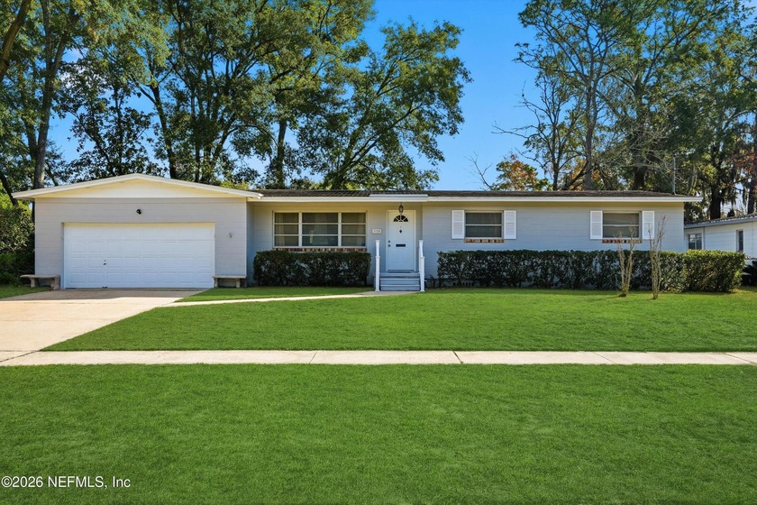 Welcome to this charming and well maintained 3 bedroom, 2 bath - Beach Home for sale in Jacksonville, Florida on Beachhouse.com