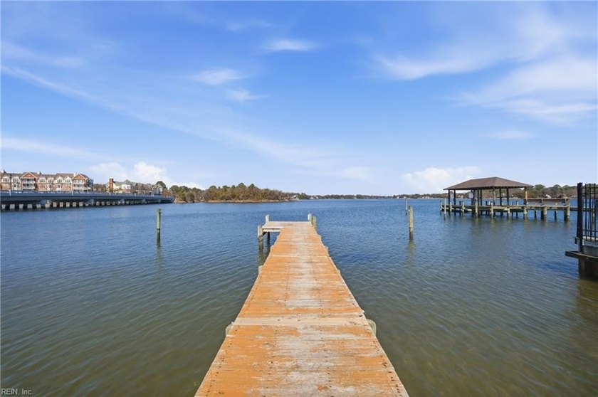 Move-in ready with stunning water views--NO HOA fee! This rare - Beach Townhome/Townhouse for sale in Norfolk, Virginia on Beachhouse.com