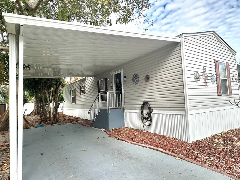 **  For Sale:...JUST REDUCED $20,000!!!  Beautiful Like-New 2018 - Beach Home for sale in Pinellas Park, Florida on Beachhouse.com