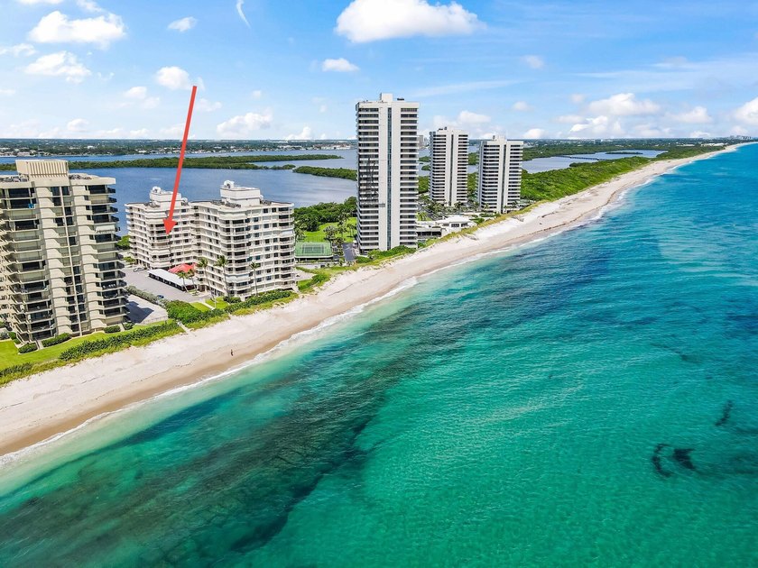 NO SPECIAL ASSESSMENTS ON UNIT!!! Step into a world of high-end - Beach Condo for sale in Singer Island, Florida on Beachhouse.com