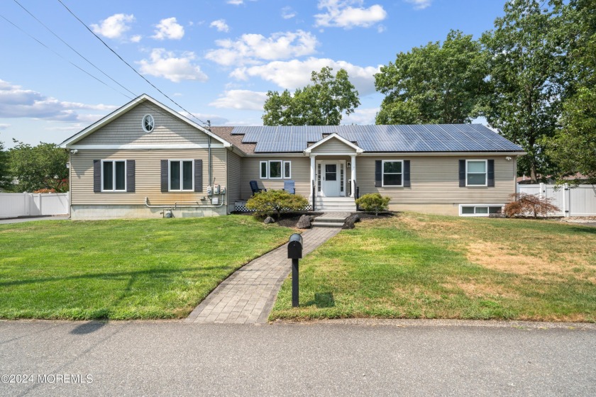 Just what you've been waiting for! Bright, Open, and expanded - Beach Home for sale in Forked River, New Jersey on Beachhouse.com