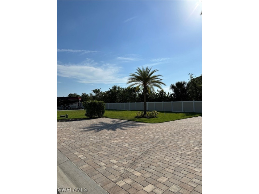 Wow!! New Price! Highly Motivated Sellers. Are you looking for a - Beach Lot for sale in Fort Myers, Florida on Beachhouse.com