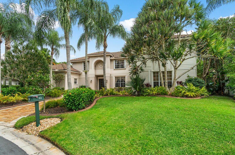 Spectacular Home in the Exclusive manned Gated enclave ''The - Beach Home for sale in Palm Beach Gardens, Florida on Beachhouse.com