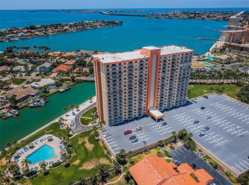 AMAZING VIEWS! Enjoy paradise in this beautifully updated and - Beach Condo for sale in St. Petersburg, Florida on Beachhouse.com