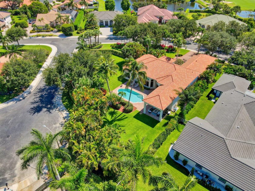 Impeccably maintained custom pool home features 4 Bedrooms + - Beach Home for sale in West Palm Beach, Florida on Beachhouse.com