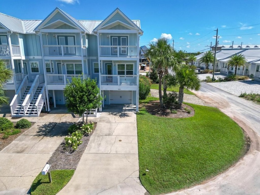 Beautiful 3 bedroom, 3.5 bath town home comes fully furnished - Beach Home for sale in Mexico Beach, Florida on Beachhouse.com