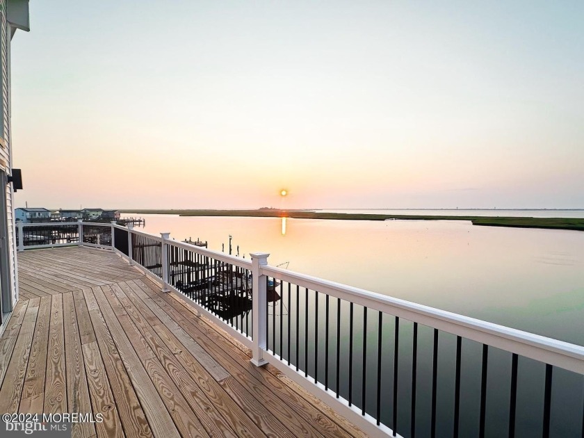 A Piece of Paradise Awaits You, Where Bay Views Abound and Birds - Beach Home for sale in Manahawkin, New Jersey on Beachhouse.com