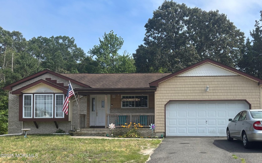 Great 3 bedroom 2 bathroom home close to the beach with full - Beach Home for sale in Brick, New Jersey on Beachhouse.com