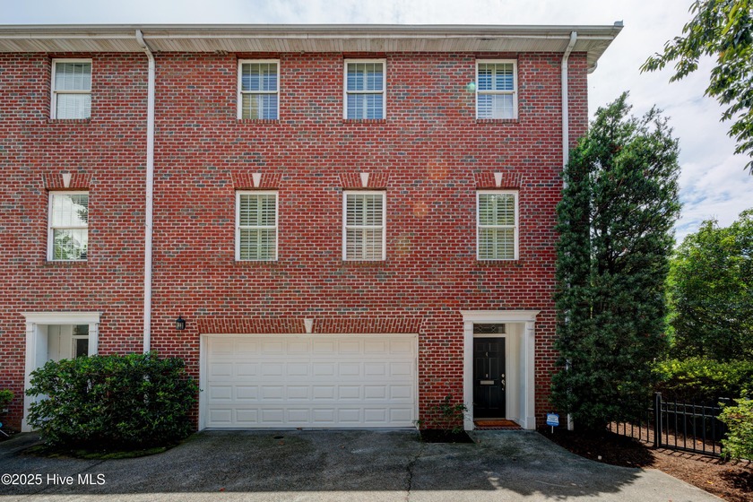 Welcome to Maritime Square living! Three exquisite levels - Beach Townhome/Townhouse for sale in Wilmington, North Carolina on Beachhouse.com