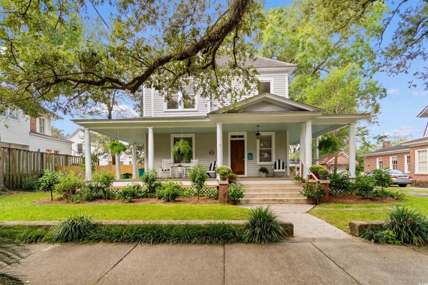 Oh if these old walls could talk! Welcome to 811 Prince Street - Beach Home for sale in Georgetown, South Carolina on Beachhouse.com