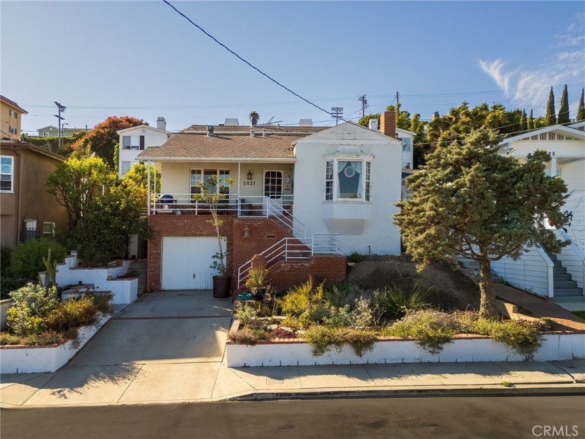 Discover anew this coastal gem in the vibrant Point Fermin area - Beach Home for sale in San Pedro, California on Beachhouse.com