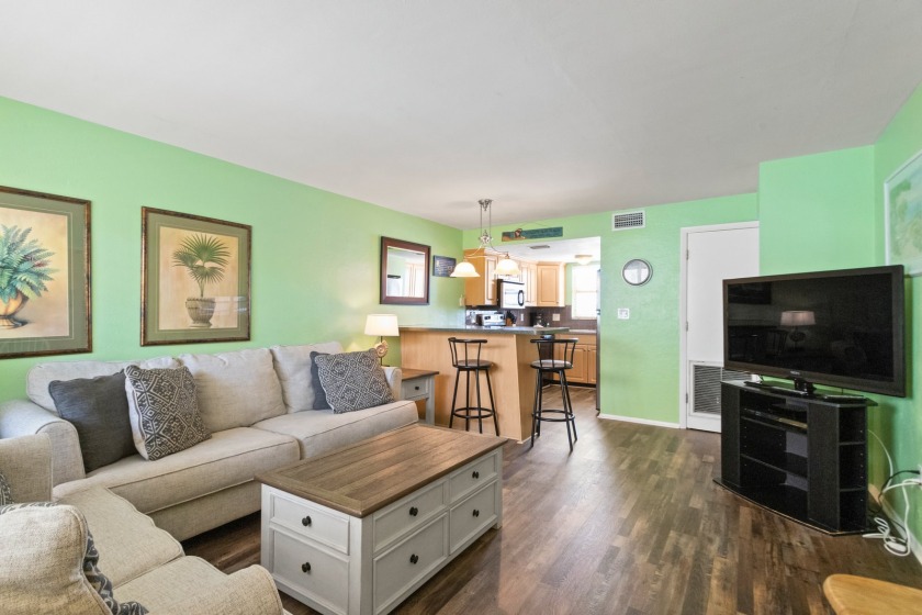 Best Value, 2nd Floor 2b 2b Near Pool - Surf Song - Beach Vacation Rentals in Madeira Beach, Florida on Beachhouse.com