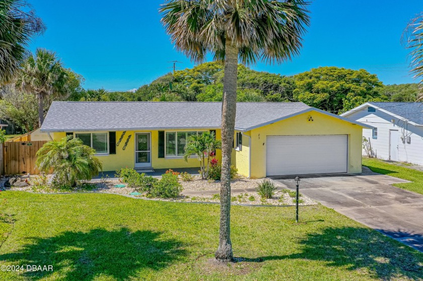 Welcome home! This beautiful 3-bedroom, 2-bath, POOL home, with - Beach Home for sale in Ponce Inlet, Florida on Beachhouse.com