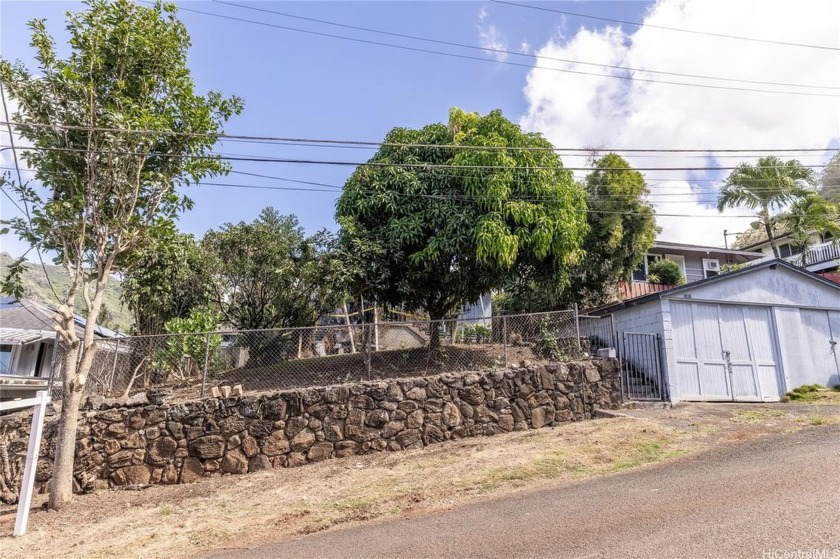 Here is the opportunity to build your home in town, ideal - Beach Lot for sale in Honolulu, Hawaii on Beachhouse.com