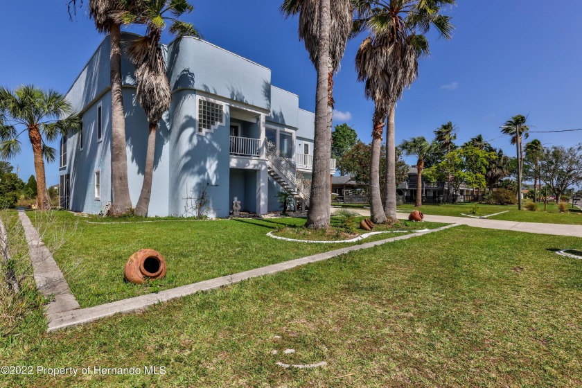 Contact the Official Listing Agent Tracie Maler. This unique art - Beach Home for sale in Hernando Beach, Florida on Beachhouse.com