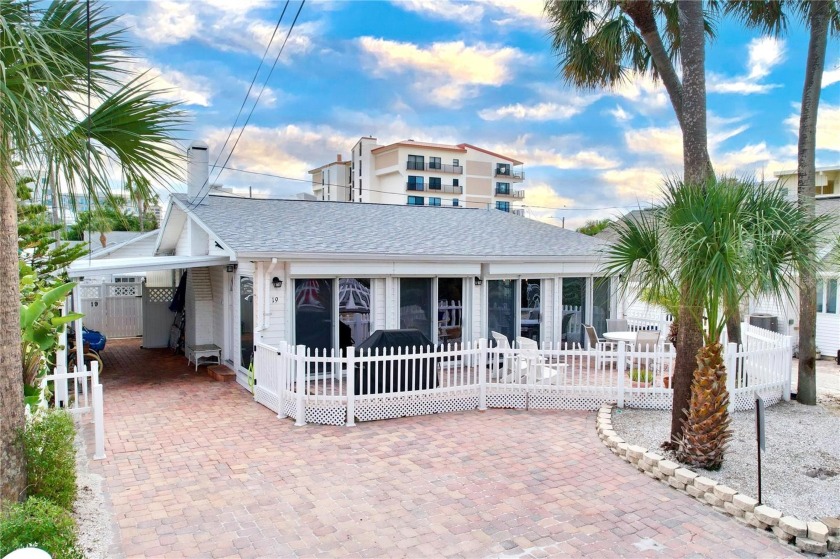 DON'T MISS THIS FANTASTIC OPPORTUNITY TO OWN THIS SLICE OF - Beach Home for sale in Clearwater, Florida on Beachhouse.com