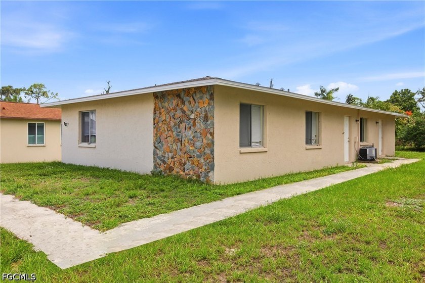 Welcome to 2237 Iris Way, a well-maintained duplex offering an - Beach Home for sale in Fort Myers, Florida on Beachhouse.com