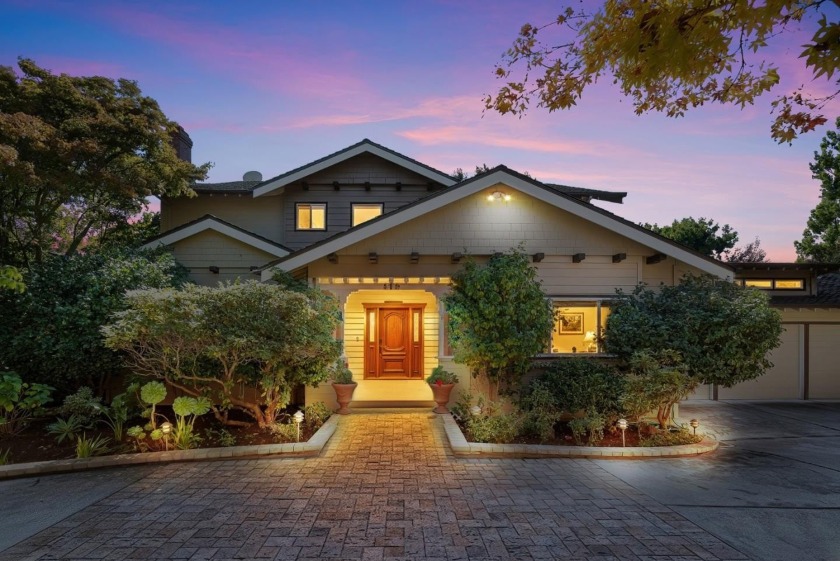 Striking Upper Westside home tucked away on a private lot - Beach Home for sale in Santa Cruz, California on Beachhouse.com