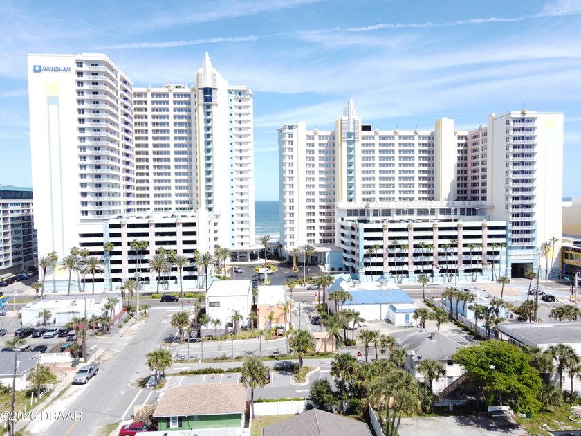 **CHECK YOUR PULSE & HOLD YOUR BREATH** You will be really - Beach Condo for sale in Daytona Beach, Florida on Beachhouse.com