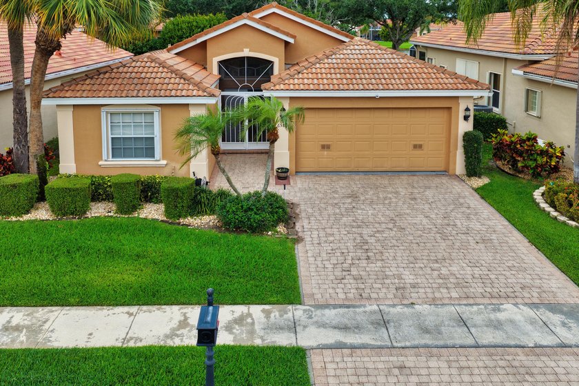 Welcome to this beautifully maintained 3 bedroom, 2 bath home - Beach Home for sale in Delray Beach, Florida on Beachhouse.com