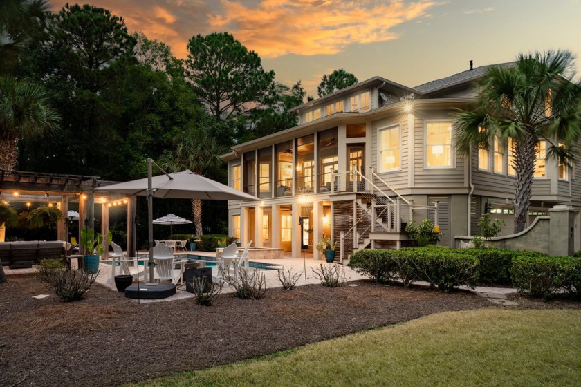 As you step into this elegant home, you'll be greeted by a - Beach Home for sale in Mount Pleasant, South Carolina on Beachhouse.com