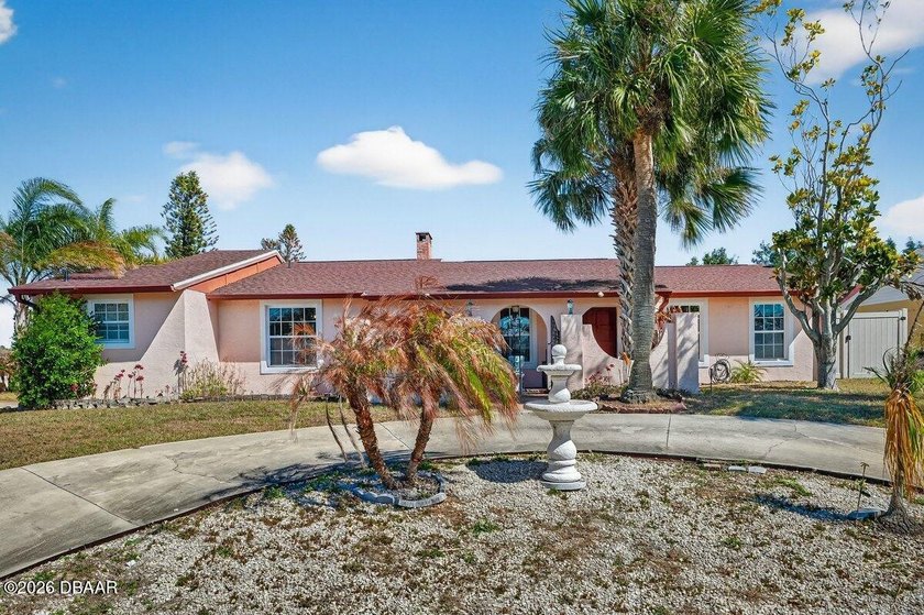 Move-in ready coastal retreat just minutes from the ocean and - Beach Home for sale in Ormond Beach, Florida on Beachhouse.com