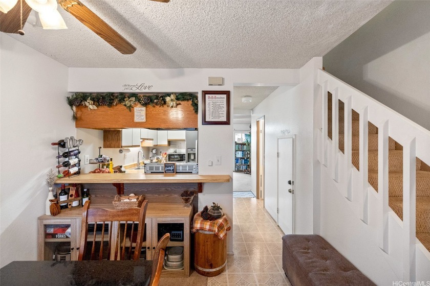 Welcome home to Mililani's desirable Nob Hill III. This - Beach Condo for sale in Mililani, Hawaii on Beachhouse.com