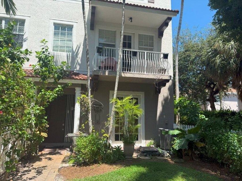 Property is under auction terms. Townhouse located in Ocean Cay - Beach Townhome/Townhouse for sale in Hypoluxo, Florida on Beachhouse.com