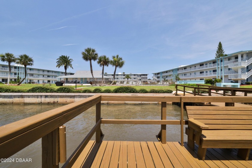 **RIVERFRONT LIVING**THIS THIRD FLOOR PENTHOUSE CORNER 2-BR/2-BA - Beach Condo for sale in Daytona Beach, Florida on Beachhouse.com