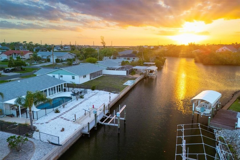Welcome to easy waterfront living in Englewood. Set on a Gulf - Beach Home for sale in Englewood, Florida on Beachhouse.com