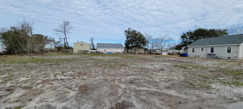This property offers numerous options for potential use. One - Beach Lot for sale in Morehead City, North Carolina on Beachhouse.com