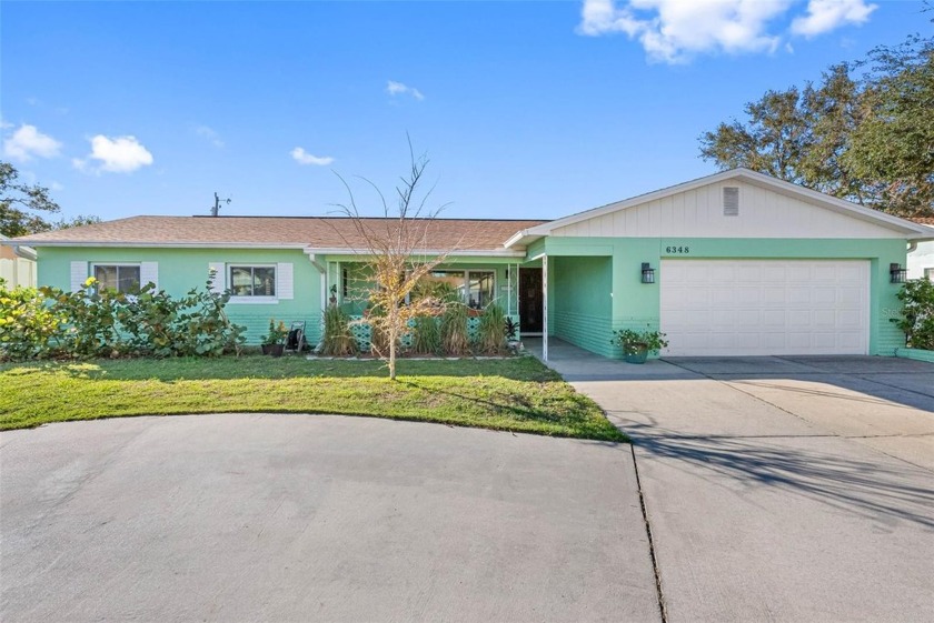 Welcome to Your Mid-Century Modern Dream Home in Holiday Park! - Beach Home for sale in St. Petersburg, Florida on Beachhouse.com