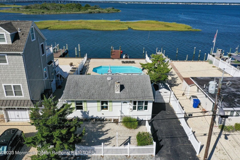 447 Coolidge Avenue - Beach Home for sale in Ortley Beach, New Jersey on Beachhouse.com