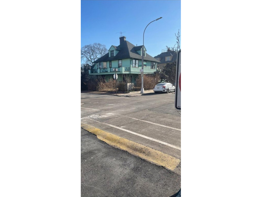 FABULOUS ONCE IN A LIFETIME OPPORTUNITY TO BUILD YOUR DREAM HOME - Beach Lot for sale in Brooklyn, New York on Beachhouse.com