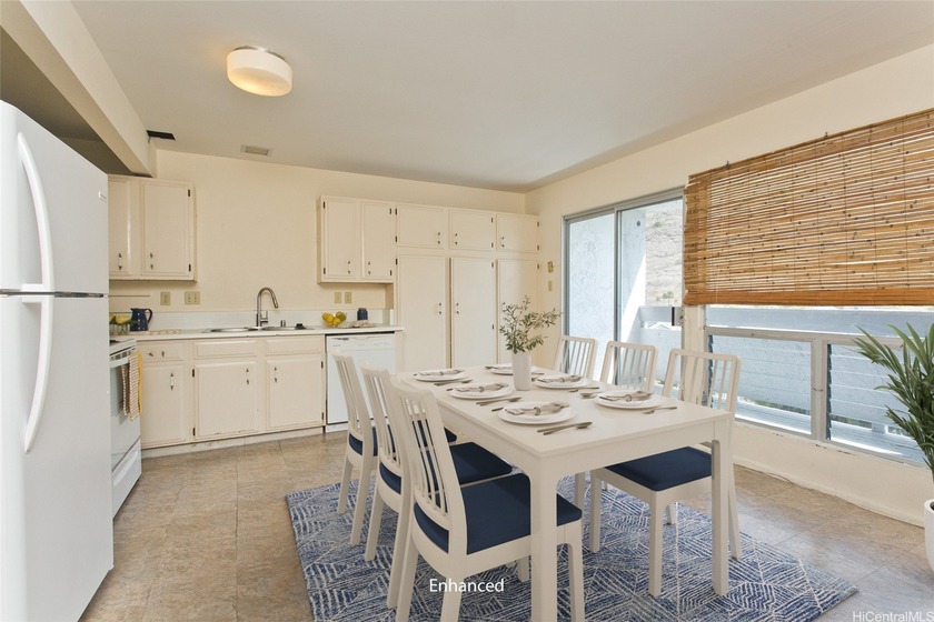 Always desirable Mariners Village 3! This townhouse is priced to - Beach Condo for sale in Honolulu, Hawaii on Beachhouse.com